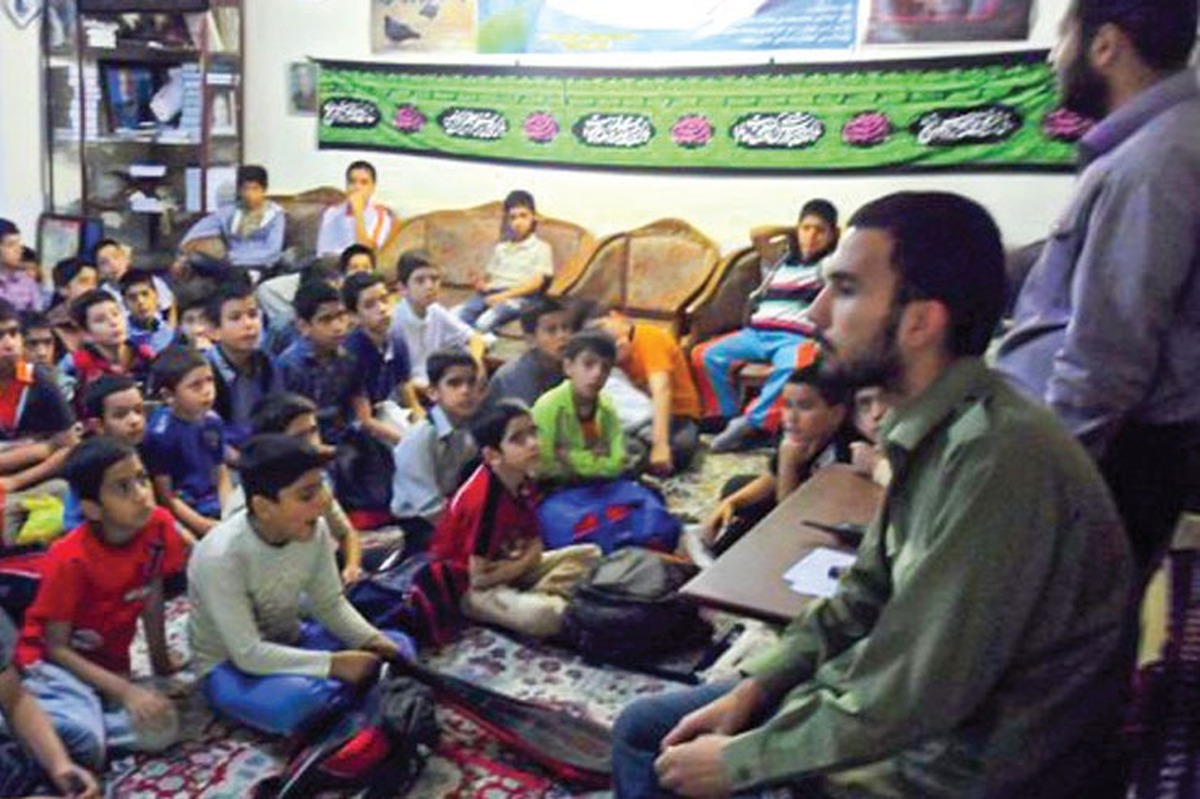 مدیرعامل کانون و مؤسسه فرهنگی و هنری شهید روحی که در حوزه ترویج کتاب خوانی فعالیت می‌کند معتقد است مشهد می‌تواند پایتخت کتاب کشور شود.