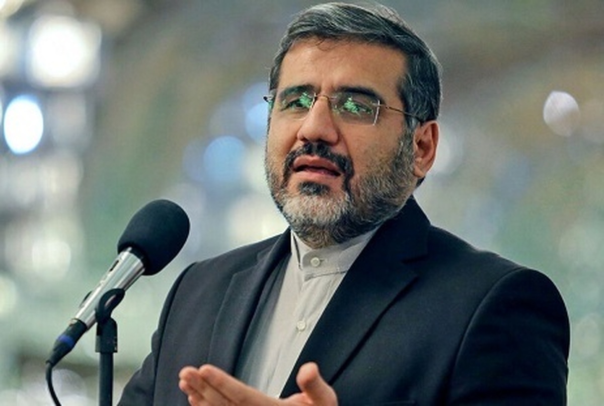 محمدمهدی اسماعیلی وزیر فرهنگ و ارشاد اسلامی در حاشیه جلسه امروز هیئت دولت در جمع خبرنگاران درباره اعلام نامش در فهرست شخصیت‌های تحریم‌شده گفت: این امر مهمی نیست، شما هم وقت خود را برایش تلف نکنید.