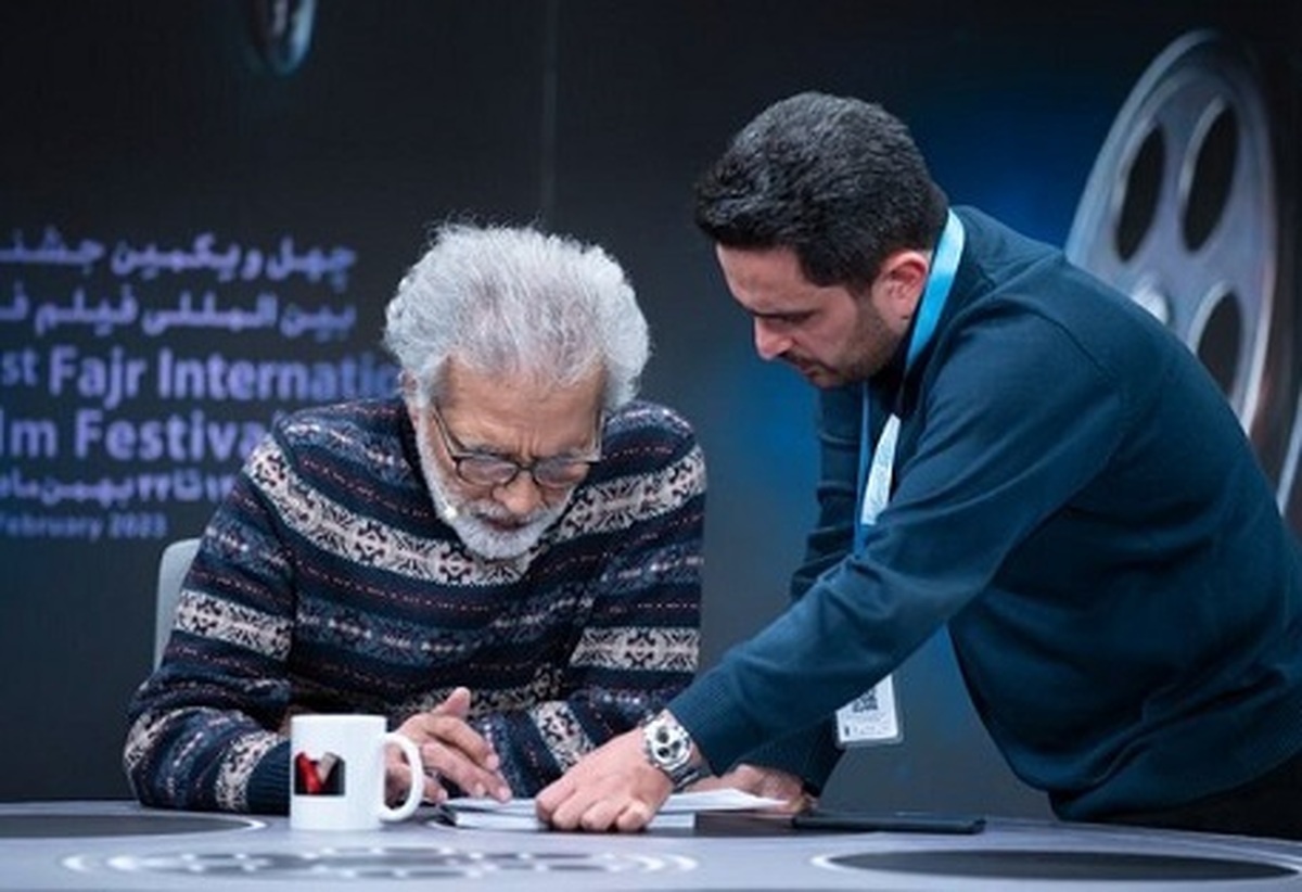 فصل جدید برنامه سینمایی «هفت» که همزمان با برگزاری جشنواره فیلم فجر آغاز شده بود، با اتمام این رویداد فرهنگی هنری، ادامه پیدا نکرد تا تکلیف پخش سری جدید فعلا نامشخص بماند.