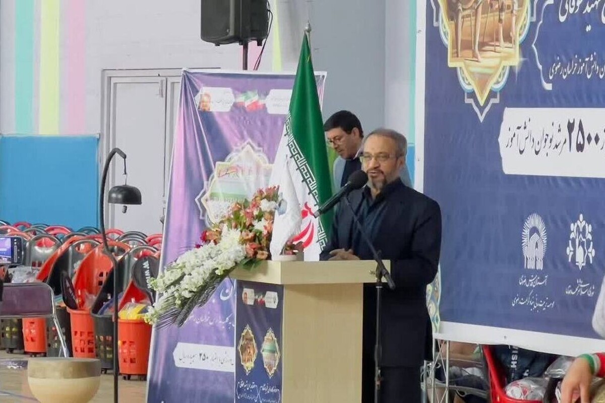 مدیرکل آموزش و پرورش استان خراسان رضوی گفت: ۱۴۰ هزار قلم کالای ورزشی با اعتبار ۲۵۰ میلیارد ریال به مدارس دولتی سراسر استان خراسان رضوی ارسال می‌شود.