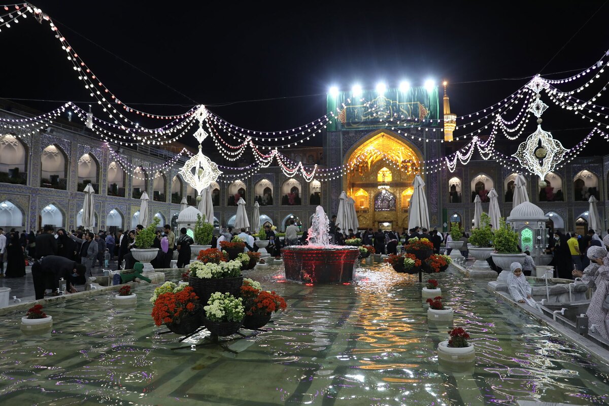 امشب سومین شمس ولایت طلوع میکند که تا ابد روشنی بخش راه حق جویان و عدالت طلبان باشد.