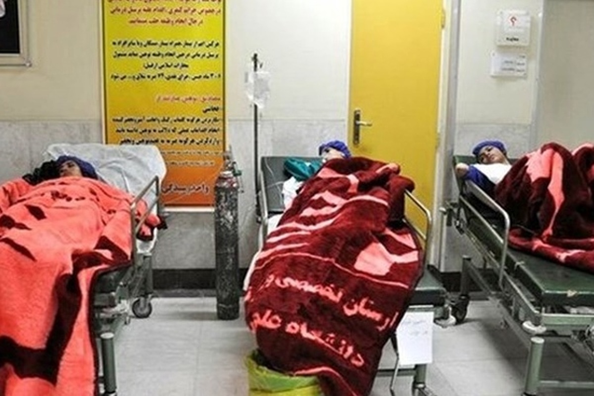 مراکز درمانی استان قم امروز شنبه ششم اسفندماه از مجموع اتفاقات مدارس، چهار دانش‌آموز را پذیرش کردند.