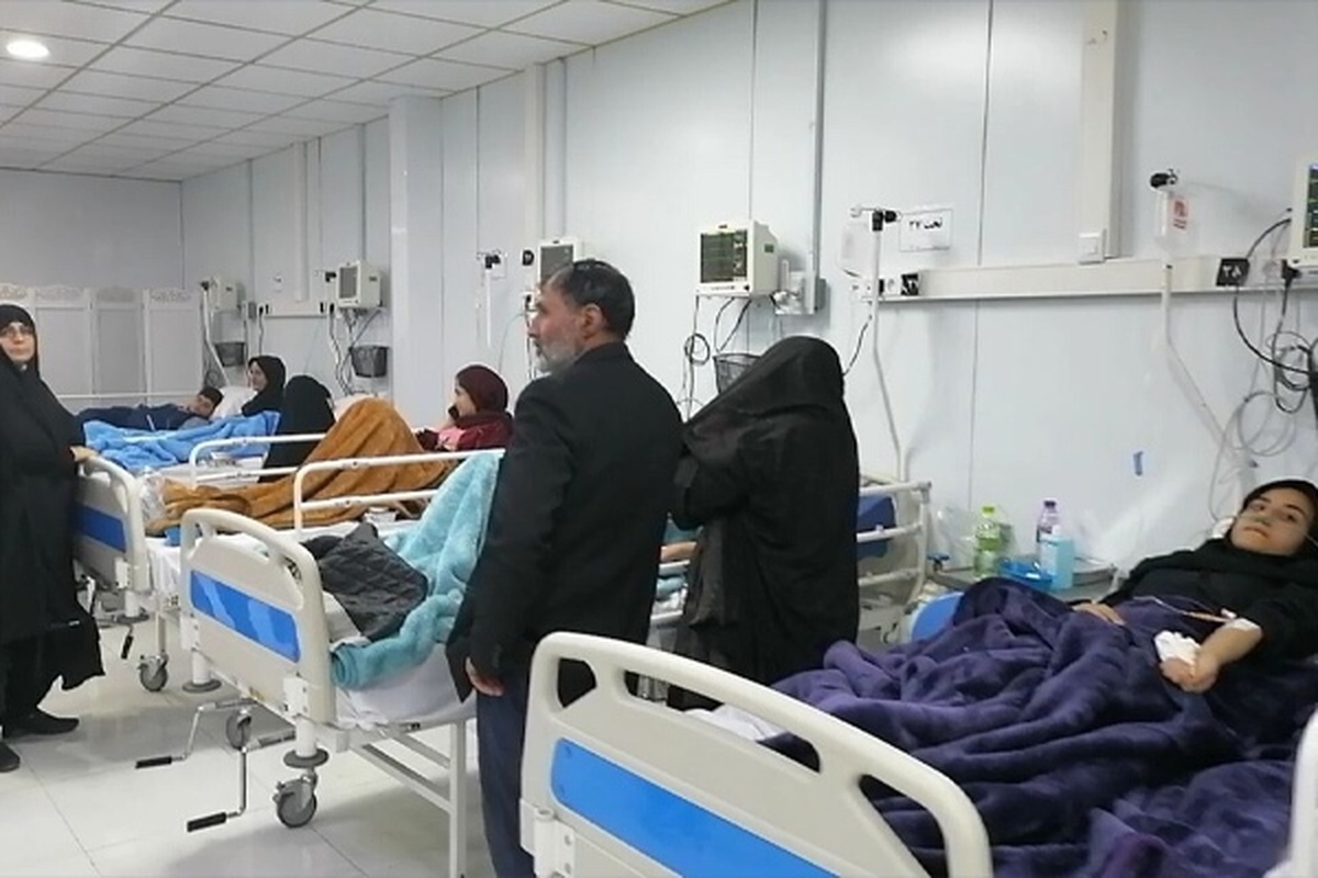 سخنگوی وزارت بهداشت، درمان و آموزش پزشکی گفت: درباره مسمومیت تعدادی از دانش‌آموزان در قم، به نتایجی دست یافته‌ایم و محرز است که این مسمومیت‌ها منشأ ویروسی یا میکروبی ندارد و عوارض آن زودگذر بوده است.