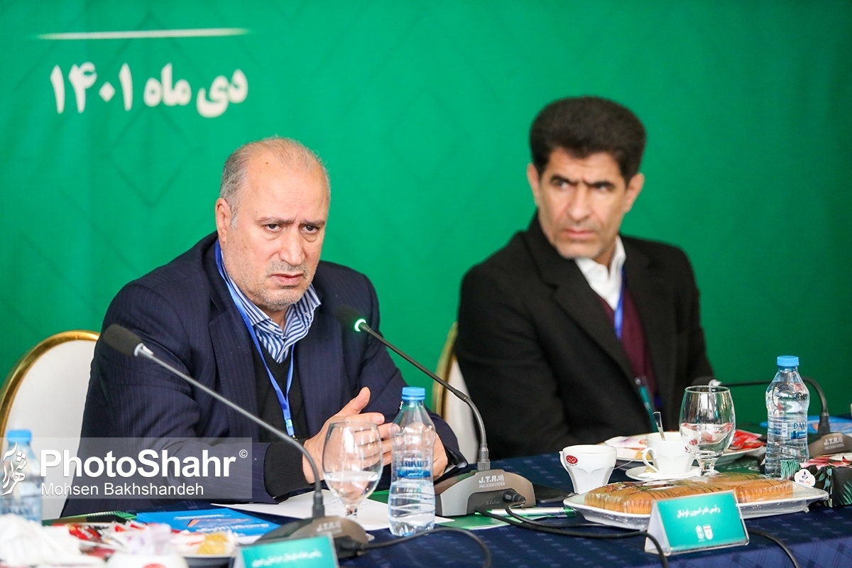رییس فدراسیون فوتبال می‌گوید مردم مربی خارجی می‌خواهند، اما باید به ظرفیت‌های داخلی هم نگاه کنند.