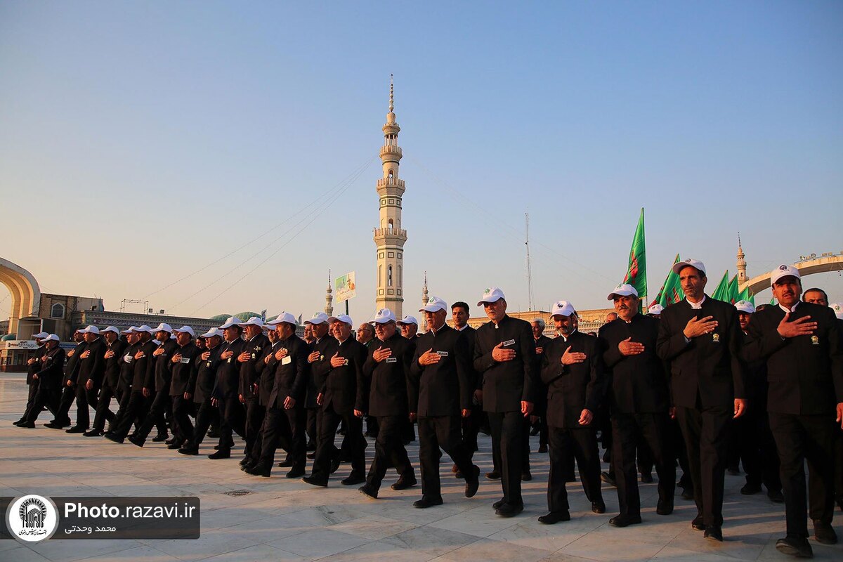 خادمیاران رضوی از ۲۵ استان کشور در اجتماع عظیم خود در مسجد مقدس جمکران با امام زمان (عج) عهد سربازی بستند.