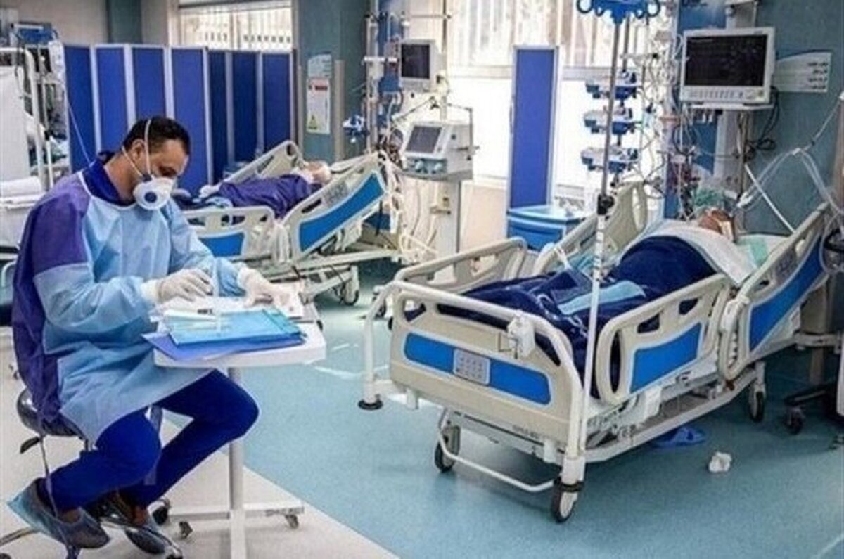 رییس کمیته رسانه و اطلاع‌رسانی قرارگاه مدیریت کرونا در دانشگاه علوم پزشکی مشهد گفت: هم اکنون ۲۴ بیمار بدحال مبتلا به کرونا در بخش‌های مراقبت‌های ویژه بیمارستان‌های زیر پوشش این دانشگاه در خراسان رضوی بستری هستند که این میزان نسبت به ۱۰ روز گذشته ۷۱.۴۲ درصد افزایش یافته است.
