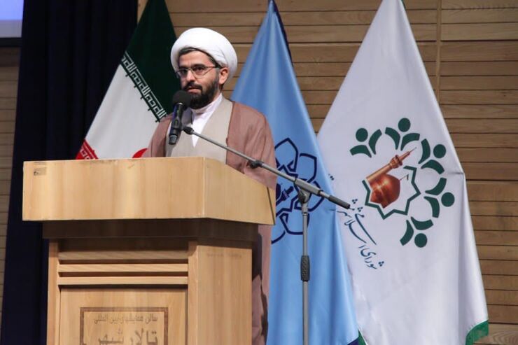 رییس کمیسیون فرهنگی شورای اسلامی شهر مشهد گفت: کسانی که سلیقه را در اجرا تداخل می‌دهند، سبب ناامیدی مردم شده و بزرگترین خیانت را به نظام پارلمانی می‌کنند، اگر مدیران به مصوبات شوراها عمل نکنند سبب ناامیدی انقلاب، نظام و خون شهدا می‌شوند.