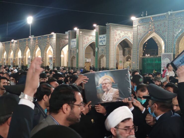 مراسم وداع و تشییع با پیکر مرحوم «نادر طالب زاده» در حرم مطهر رضوی برگزار شد.