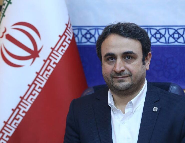 معاون درمان وزارت بهداشت گفت: در کشور‌هایی که به یکباره ماسک حذف شد موج شدیدی از بیماری ایجاد شد به همین علت با وجود کنترل نسبی بیماری در ستاد ملی مقابله با کرونا، حذف ماسک یا توقف واکسیناسیون به هیچ عنوان مطرح نشده است.