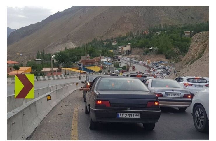 مسئول سالن عملیات مرکز مدیریت راه‌های کشور گفت: هم اکنون شاهد ترافیک سنگین در محور‌های شمالی کشور و آزادراه تهران شمال هستیم.