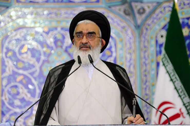 خطیب نماز عید فطر حرم حضرت معصومه (س) با اشاره به لزوم انسجام بین ملت‌های مسلمان در سراسر جهان، گفت: پیامد تفرقه از هر جنگ نظامی و چالش اقتصادی برای دشمن باصرفه‌تر است