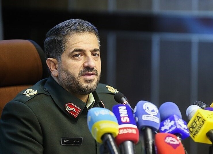 سخنگوی پلیس با اشاره به دستور ویژه فرمانده کل انتظامی برای اجرای طرح‌های ضربتی مقابله با احتکار و قاچاق کالا‌های اساسی و مورد نیاز مردم، از کشف بیش از ۲۹۰ تن روغن خوراکی و ۳۱۲ تن آرد و گندم احتکاری در ۴۸ ساعت گذشته خبر داد.