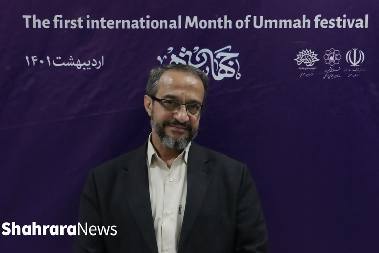 مدیر کل آموزش و پرورش خراسان رضوی گفت: در مدارس ایران بچه‌های افغانستانی مانند بچه‌های ایرانی با هم درس می‌خوانند، زیرا در ساختن جامعه سهیم هستند.