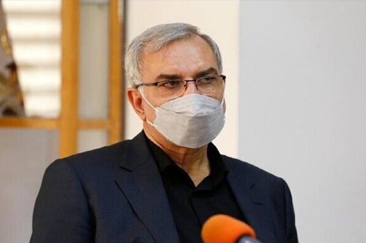 وزیر بهداشت گفت: ۵ میلیون و ۴۰۰ هزار نفر از سه دهک پایین کشور از امروز بدون پرداخت حق بیمه به صورت رایگان بیمه سلامت می‌شوند.