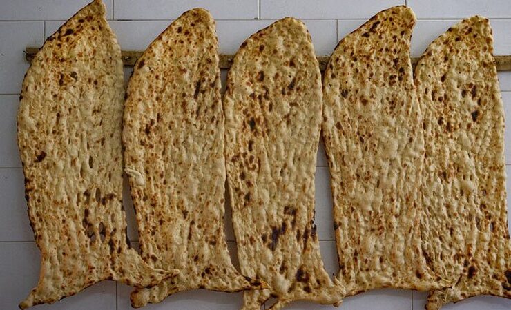 رئیس اتحادیه نانوایان سنگکی تهران گفت: هیچگونه تغییری قیمتی در نان سنگک اتفاق نیفتاده است.