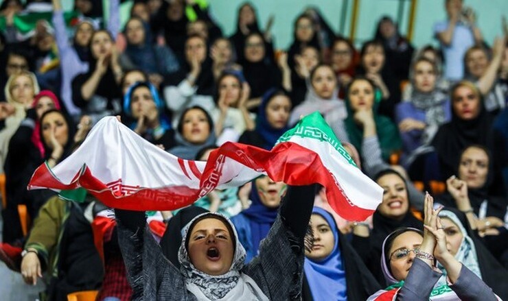 درحالی که خبری با مضمون ممنوعیت ورود تماشاگران خانم به ورزشگاه‌های شهر مشهد منتشر شده بود، اما این خبر تکذیب شد.