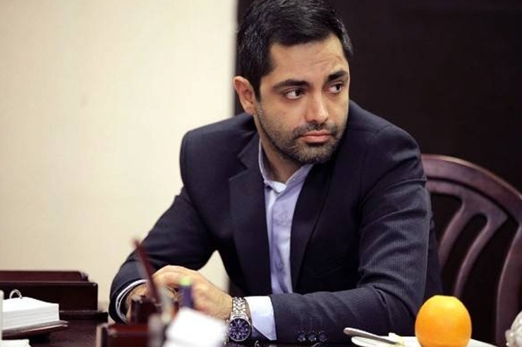 بازیگر سینما و تلویزیون در واکنش به شایعه درگذشتش گفت: در راه رفتن به برنامه خندوانه‌ام.