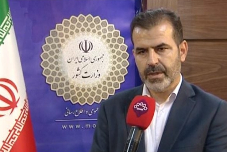 افشار دارابی رئیس مرکز اطلاع رسانی وزارت کشور گفت: طرح سرشماری اتباع خارجی خدمات زیادی برای آنها خواهد داشت و به دلیل امکانات بیشتری که دفاتر پیشخوان دولت دارند روند ثبت نام از مهاجران غیرقانونی به این دفاتر منتقل شده است.