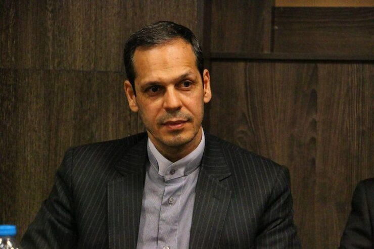 با تشکیل مجمع عمومی هیئت بدمینتون خراسان رضوی، تکلیف رئیس این هیئت مشخص خواهد شد. همزمان با پایان دوره ریاست سید حسین رضوی، خانواده بدمینتون استان بار دیگر قرار است طی انتخاباتی که امروز برگزار خواهد شد، رئیس دوره بعد را انتخاب کنند و نکته مهم آن است که تنها نامزد تایید شده این دوره، سید حسین رضوی می باشد.