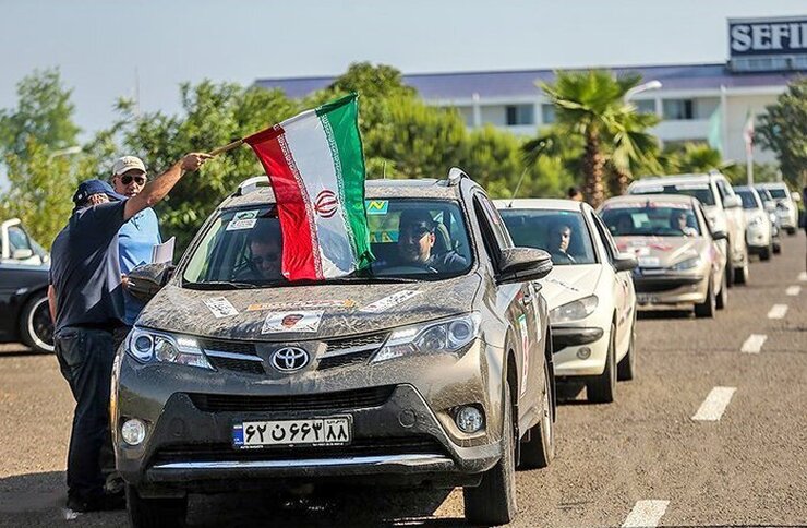  مدیرعامل کانون جهانگردی و اتومبیلرانی و سفیر جدید جمهوری اسلامی ایران در عراق در جلسه‌ای مشترک بر گسترش همکاری و راهکار‌های توسعه گردشگری زمینی میان ایران و عراق تبادل تاکید و آمادگی برای برگزاری رالی تور گردشگری حرم تا حرم میان ایران و عراق را مطرح کردند.