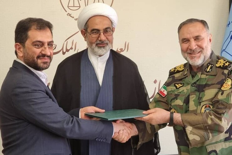 شهردار مشهد موضوع جابه‌جایی پادگان لشکر ۷۷ را مطالبه دودهه‌ای مردم مشهد دانست و گفت: از هفته آینده مقدمات اجرایی برای بازگشایی راه‌های مردم آغاز می‌شود.