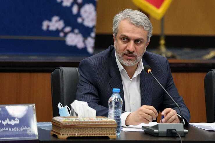 وزیر صنعت، معدن و تجارت با اعلام اینکه ذخایر کالایی مناسبی در کشور داریم، گفت: مردم در روزهای نخست اجرای این طرح از خریدهای هیجانی که سبب التهاب در بازار می‌شود، بپرهیزند.