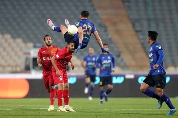 امشب فولاد و استقلال در ورزشگاه فولاد آره نای اهواز به مصاف یکدیگر می‌روند.
