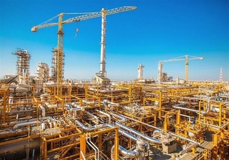 مدیرعامل شرکت مهندسی و ساخت تاسیسات دریایی ایران گفت: با اجرای قرارداد جدید برای توسعه فاز ۲ لایه نفتی پارس جنوبی، تولید نفت از این میدان مشترک ۱۰ هزار بشکه در روز افزایش می‌یابد.