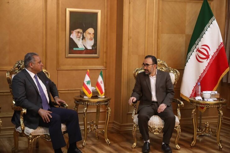 وسام محمد المرتضی وزیر فرهنگ کشور لبنان با یعقوبعلی نظری استاندار خراسان رضوی در محل دفتر استاندار دیدار و گفتگو کرد.