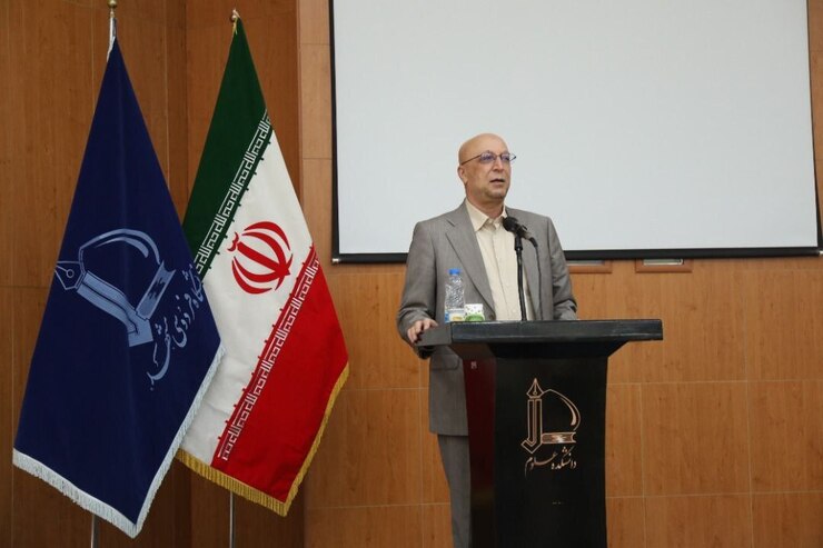 وزیر علوم تحقیقات و فناوری گفت: سند نظام ملی نوآوری در کشور وجود ندارد و باید با تهیه آن بستری فراهم شود تا هر نهادی نقش خود را در این نظام، برای خلق ثروت از دانش برعهده گیرد.