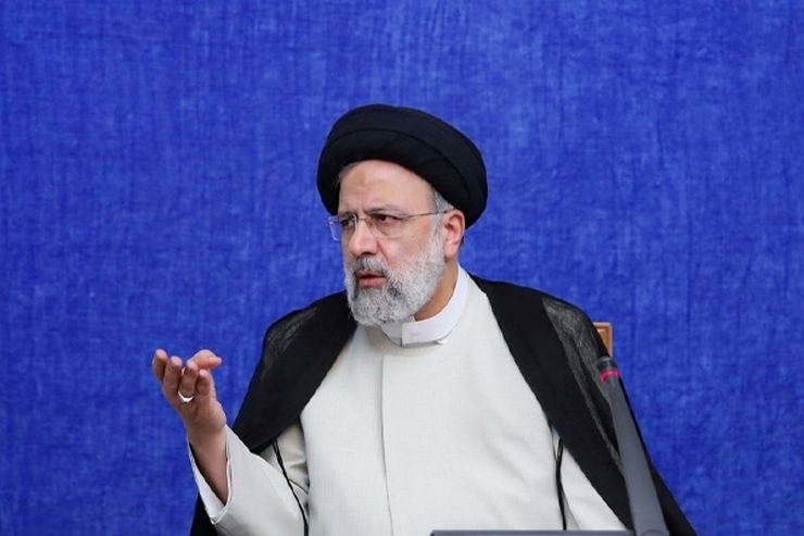 رئیس جمهور با اطمینان‌بخشی نسبت به ذخایر کالاهای اساسی در کشور این نکته را متذکر شد که همه کسانی که در دهک‌های اول تا نهم قرار داشته و مستحق دریافت یارانه هستند حتما یارانه می‌گیرند و جای نگرانی نیست.