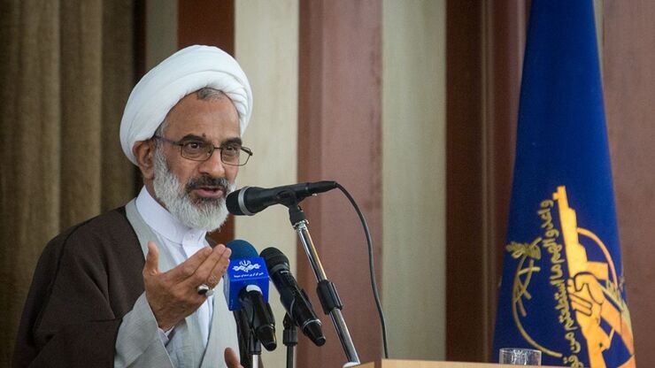 نماینده ولی فقیه در سپاه پاسداران گفت: روحانیت باید در جهاد تبیین پشتیبان و فرمانده باشد. در این جهاد مبنای تبیین باید از روحانیت باشد. هرجا غیر از روحانیت بخواهد دین را جلو ببرد، مسیر به انحراف کشیده می‌شود.