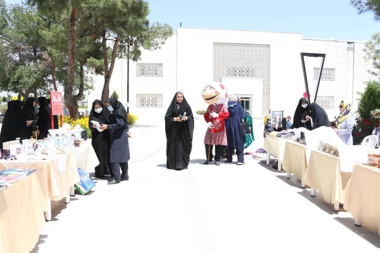 شهردار منطقه ۱۱ مشهد از افتتاح بازارچه کارآفرینی بانوان سرپرست خانواده در محل پردیس مادر و کودک این منطقه خبر داد.
