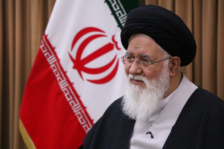 نماینده ولی فقیه در استان خراسان رضوی گفت: امیدواریم که تحولی شایسته شأن نظام و انقلاب در هلال‌احمر به وجود بیاید زیرا اگرچه این نهاد از ابتدا در خدمت مردم بوده اما در واقع هلال‌احمر جمهوری اسلامی باید فراتر از سیاست‌های کاری و دامنه فعالیتی صلیب سرخ جهانی عمل کند