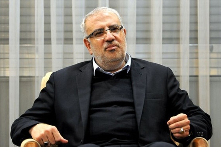 وزیر نفت گفت: دولت هیچگونه برنامه‌ای برای افزایش قیمت بنزین ندارد. تا پایان امسال برنامه داریم بیش از ۲۰۰ هزار خودرو عمومی و وانت‌بار را دوگانه‌سوز کنیم.
