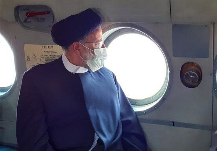 رییس جمهور کشورمان در مسیر ارومیه به پیرانشهر با بالگرد، به‌صورت هوایی از دریاچه ارومیه بازدید کرد.