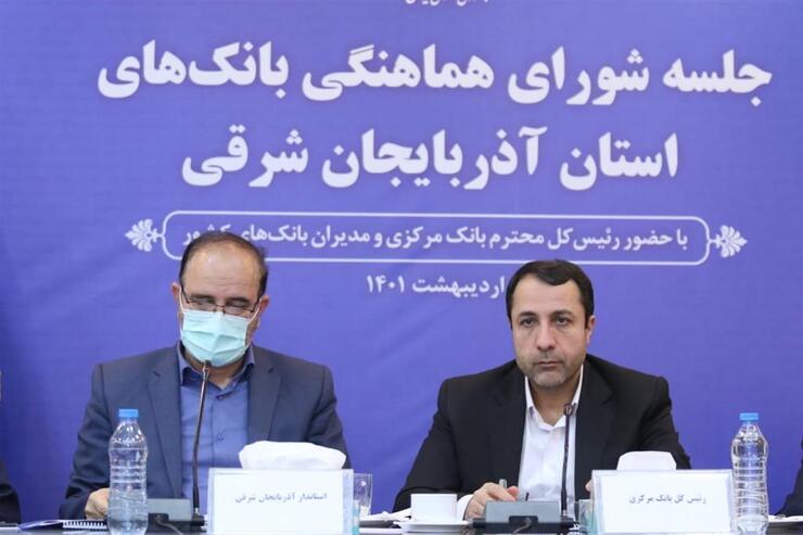 رئیس کل بانک مرکزی گفت: در جلسه شورای عالی هماهنگی اقتصادی سران قوا مقرر شد خزانه داری کل کشور ابتدا از منابع رسوب شده دولت نزد بانک مرکزی استفاده کند و در نهایت اگر ضرورت داشت دریافت تنخواه آخرین راهکار دولت برای تامین منابع مالی خود باشد.