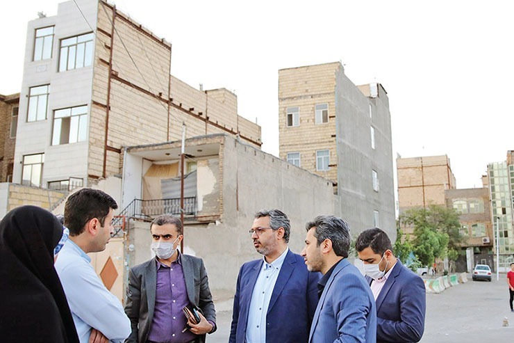 ایمان فرهمندی، عضو شورای اسلامی شهر مشهد از سرمایه گذاری زودبازده شهرداری برای حل برخی از مشکلات شهرک انقلاب مشهد خبر داد.