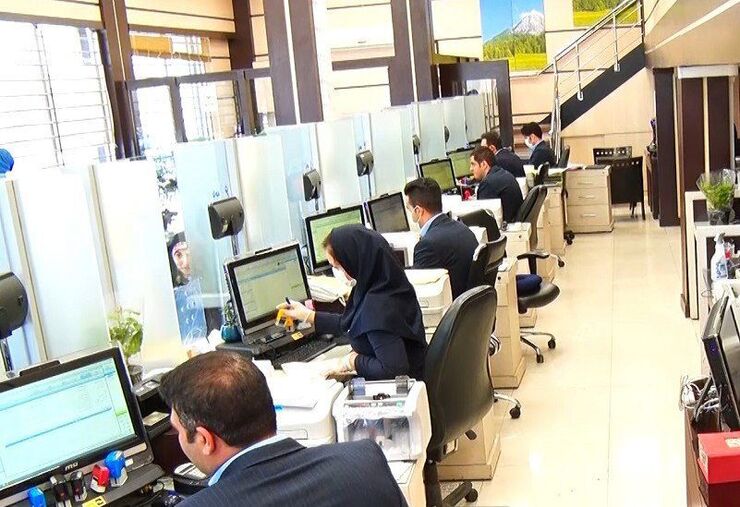 وزیر نیرو گفت: از فردا یکشنبه، اول اردیبهشت ماه، اداره‌های دولتی ملزم به صرفه‌جویی در برق شدند.