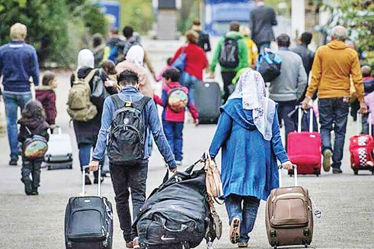 ایران همواره شاهد ورود انبوهی از مهاجران بوده است. طبق اعلام رسمی برخی نهاد‌های دولتی، هم اکنون بیشترین تعداد مهاجران ورودی به ایران از کشور افغانستان، عراق و پاکستان است که این موضوع نشان دهنده آن است که باید با این مورد به صورت سیستمی و ساختاری روبه رو شویم.