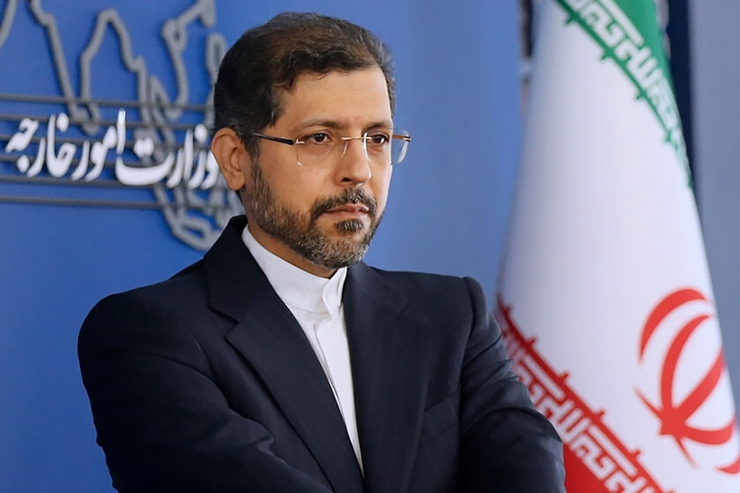 سعید خطیب زاده سخنگوی وزارت خارجه گفت: مرزداران ما تاکنون با خویشتنداری رفتار کردند، اما مرزبانان ما دستور دادند از تردد غیر قانونی از هر کسی جلوگیری شود، تکرار این موضوعات جای نگرانی جدی دارد و از طریق مختلف از هیات حاکمه افعانستان در حال پیگیری هستیم.