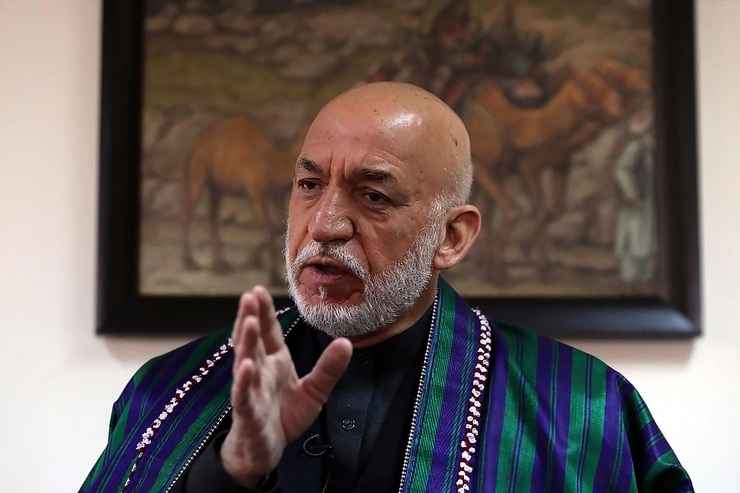 حامد کرزی رئیس جمهور سابق افغانستان با تاسف‌بار خواندن عدم بازگشایی مدارس دخترانه بالاتر از کلاس ششم گفت: ما می‌خواهیم همه دختران به مدارس بازگردند.