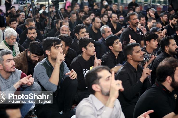 هیئت مذهبی ناشنوایان مشهد در شب‌های قدر میزبان هم‌نوعان خود در بارگاه مطهر رضوی بود و هر شب با برگزاری مراسم برای ناشنوایان مشهدی، قدر شب‌های پرفیض قدر را دانستند.