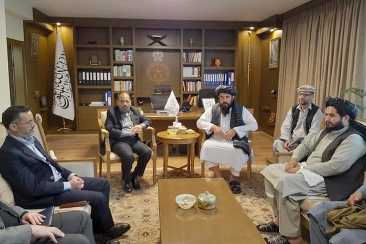 معاون سفارت جمهوری اسلامی ایران در افغانستان و رئیس کارگروه وزارت دفاع افغانستان در خصوص تامین و تحکیم امنیت مرزی گفت‌وگو کردند.