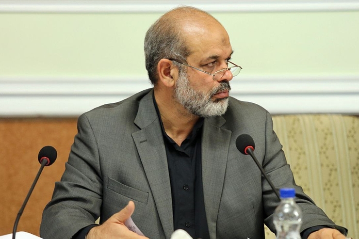 احمد وحیدی، وزیر کشور می‌گوید: در مرزها درگیری با طالبان رخ نداده است، آنچه که رخ داده بر اساس سوتفاهم بوده است.