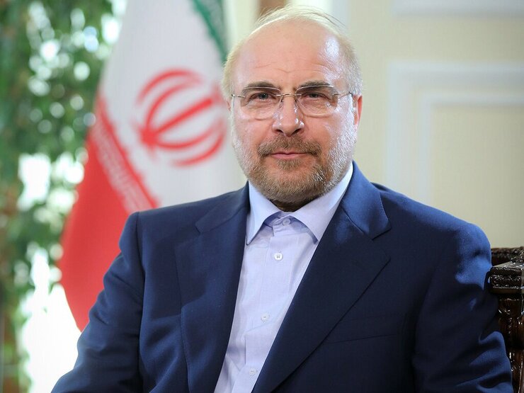رئیس مجلس شورای اسلامی با اشاره به قانونی که برای جرم‌انگاری ارتباط با رژیم صهیونیستی در مجلس عراق درحال تصویب است، گفت: همه کشورهای اسلامی باید تلاش کنیم قبح ارتباط با رژیم صهیونیستی شکسته نشود.