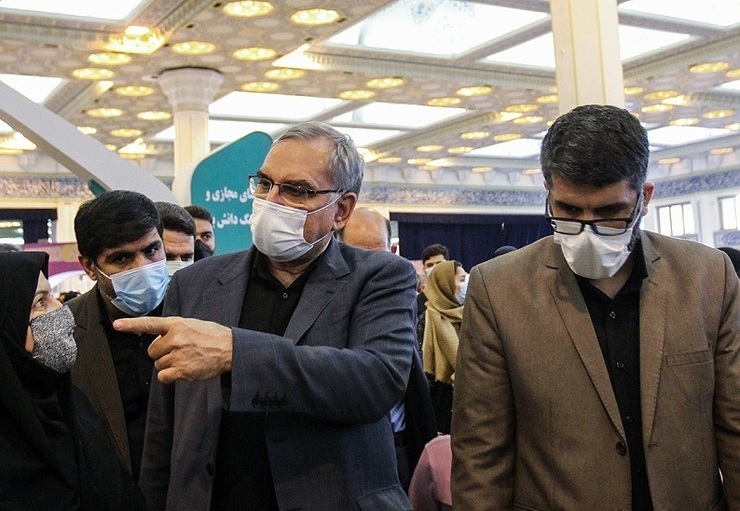 وزیر بهداشت گفت: به منظور جلوگیری از گرانفروشی و تخلف در مراکز دارویی و داروخانه‌ها از مردم تقاضا می‌شود در هنگام خرید دارو حتما فاکتور آن را دریافت کنند.