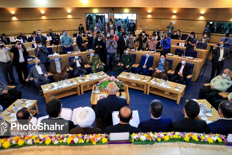 نهم اردیبهشت در تقویم رسمی ایران، روز شوراهاست. قانون تشکیل شورا‌های شهر و روستا در سال ۱۳۷۵ در مجلس شورای اسلامی تصویب و به شکل یک قانون در جمهوری اسلامی ایران به اجرا درآمد.