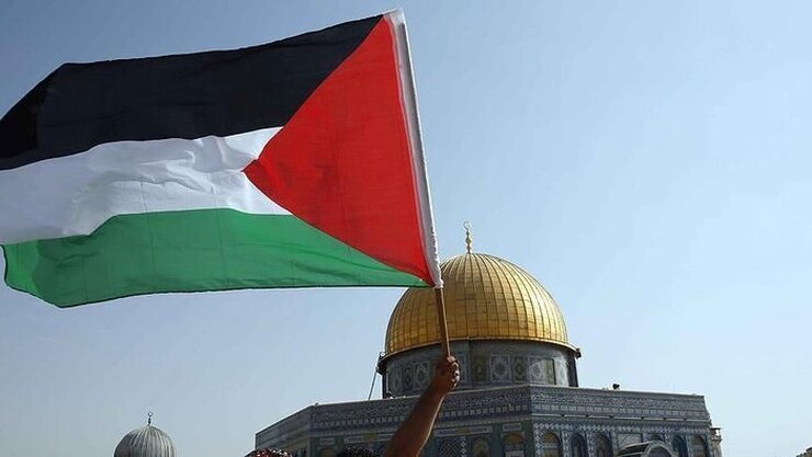 وزارت خارجه رژیم اشغالگر قدس و دولت این رژیم طی سالیان اخیر در تلاش هستند تا با تحریف تاریخ بگویند پیش از اشغال فلسطین توسط صهیونیست‌ها، این کشور رو به زوال بوده و مردمانش در فقر زندگی می‌کردند. در صورتی که شواهد تاریخی بسیاری درباره رونق کشاورزی، تجارت و شهرسازی در فلسطین قرن نوزدهم وجود دارد. جزئیات بیشتری در این باره را در ویدئو ببینید.