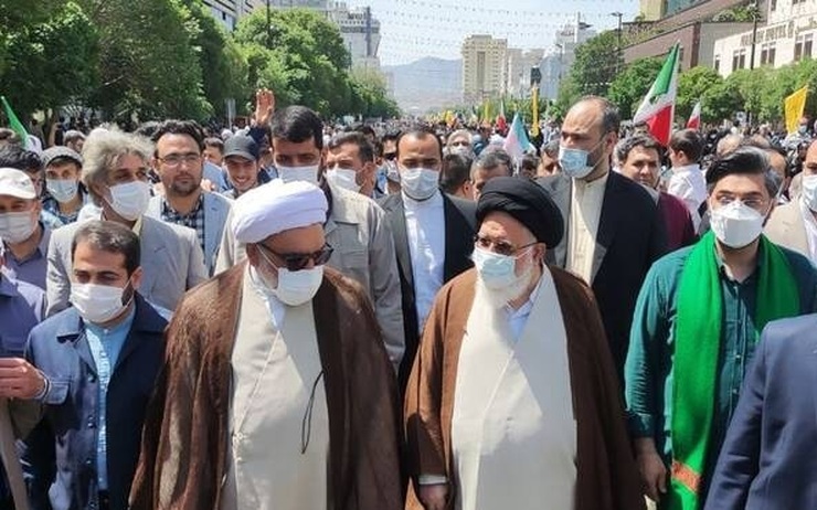 آیت‌الله‌ سید‌احمد علم‌الهدی روز جمعه در حاشیه راهپیمایی روز جهانی قدس با خبرنگاران گفتگو کرد.